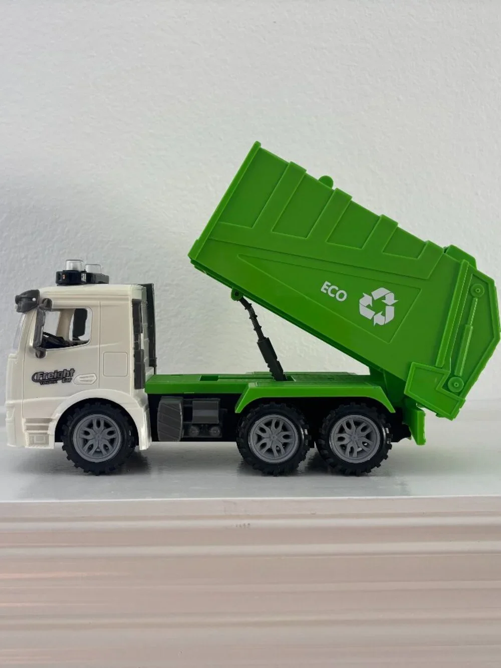 Recycling Truck Toy - Lights Up - Makes Noises - Container Lifts & Opens